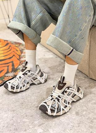 Balenciaga 3xl коричнево-білі