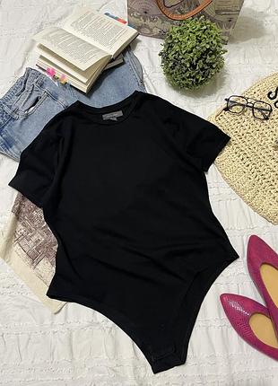 Базове жіноче боді-футболка чорного кольору від primark.