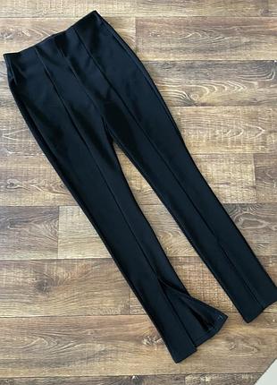 Штани zara m/l чорні з розрізами, класичні, стрейч