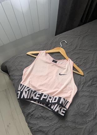 Топ nike pro