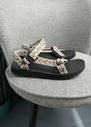 Teva original universal
чоловічі 4