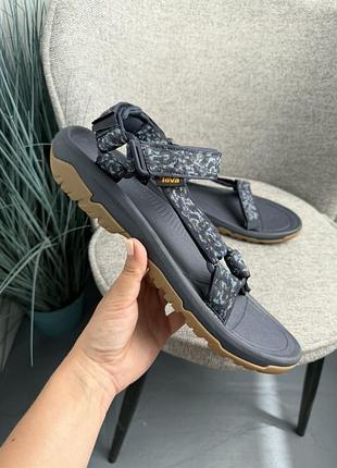 Teva hurricane xlt2 з малюнком vibe total eclipse