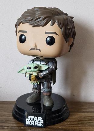 Ігрова фігурка funko pop мандалорець з ґроґу малюк йода