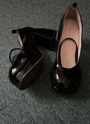 Каблуки чорні 👠