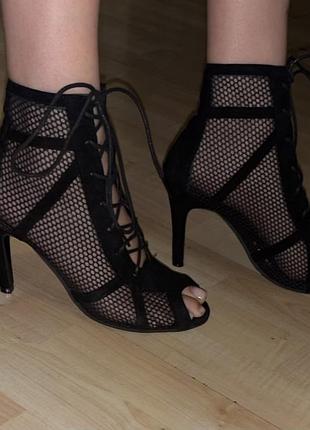 Ідеальні хілси / туфлі для танців high heels! стан нових, 39 розмір