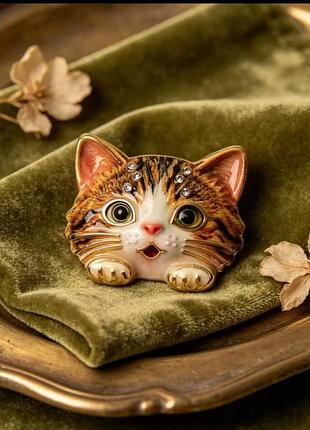 Невероятно милая брошь котик 😺