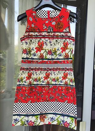 Яркое летнее платье desigual в фирменном стиле хвоичворк