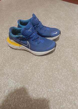 Кросівки nike react