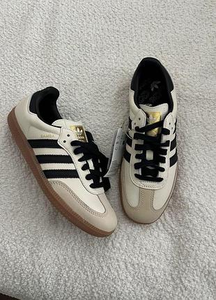 Женские кроссовки adidas spezial