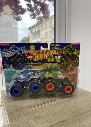 Машинки hot wheels monster trucks