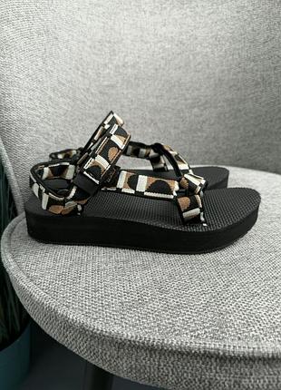 Teva midform universal