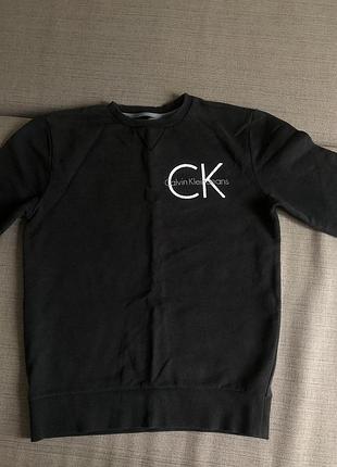 Чорна кофта світшот s розмір calvin klein