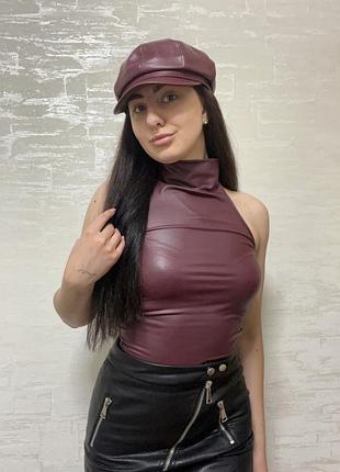 Новий шкіряний топ, який не залишить інших без уваги😍🔥