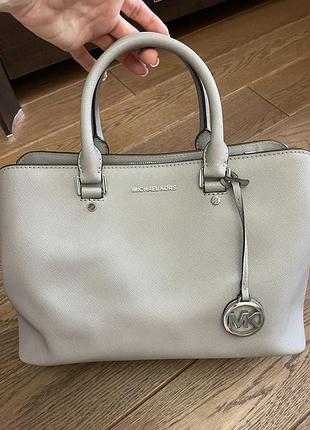 Сіра шкіряна сумка michael kors