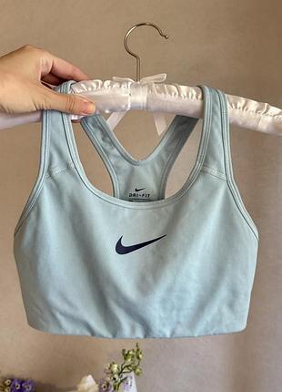 Спортивний топ бра від nike розмір s