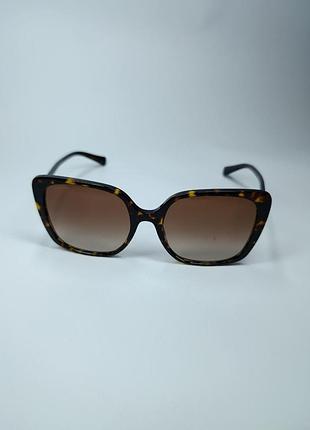 Bvlgari bv8225-b 504/13 — втілення італійської елегантності та бездоганного стилю.