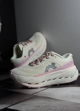 On cloudultra 3 white/pink