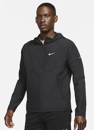 Мужская ветровка nike размер м оригинал