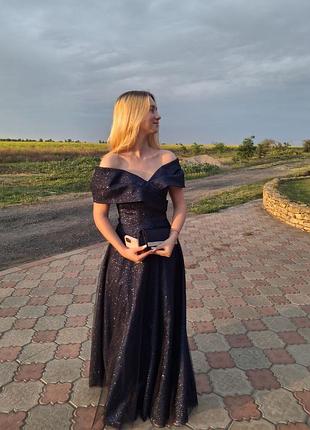 Вечірня сукня жіноча синя довга