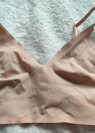 Безшовний бюстгальтер