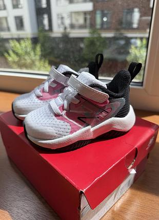 Кросівки сітка для дівчинки new balance оригінал