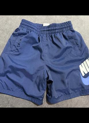 Оригінальні дитячі шорти nike, розмір m (137–147 см)