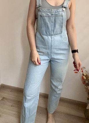 Джинсовий комбінезон pull&bear