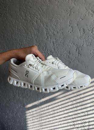 Оригінальні кросівки on cloud 5 / cloud 6 (all white)