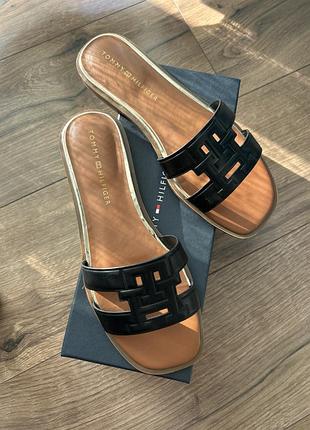 Tommy hilfiger нові жіночі шльопанці, розмір 6,5