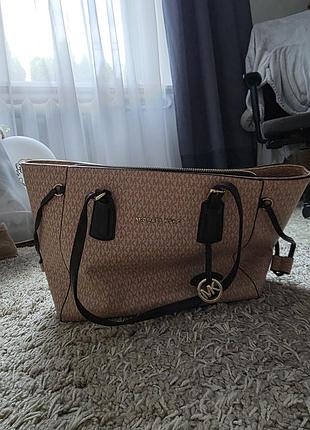 Сумка жіноча michael kors тоут бежева з чорними ручками
