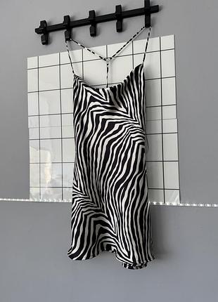 Атласна сукня zara
