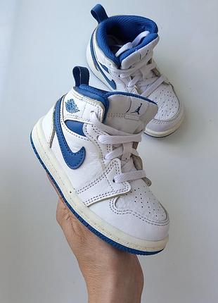 Кросівки  nike air jordan 1 mid  13см
