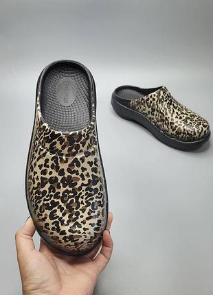 Oofos 
сабо oocloog