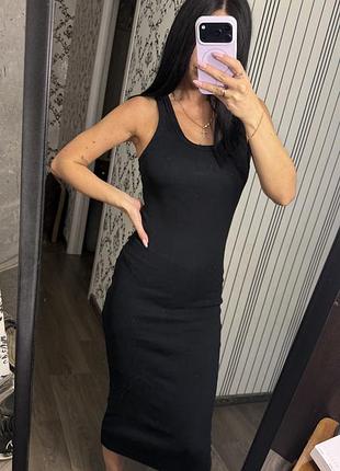 Чорна сукня в рубчик s