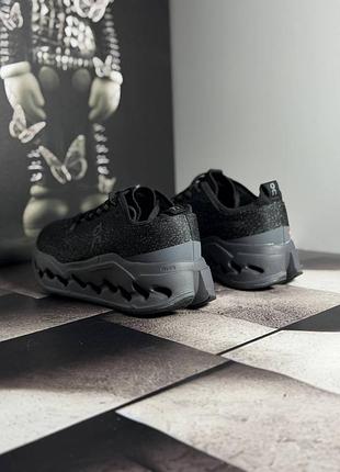 On cloudsurfer max black 8
