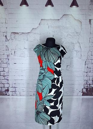 Стильна сукня міді