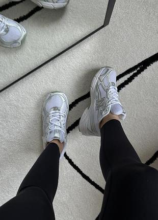 New balance 740 white 4