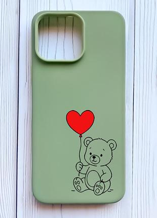 Матовый оливковый чехол на iphone 16 pro max медвежонок с сердечком (принт 431)