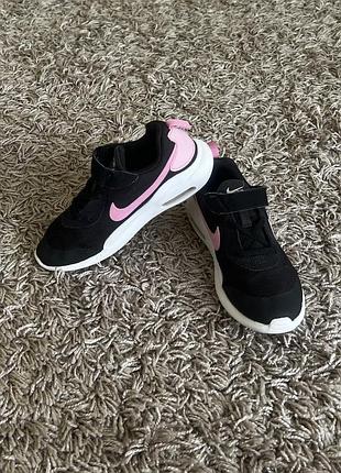 Легенькі кросівки nike 33 розміру