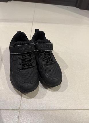 Кросівки skechers , розмір 33