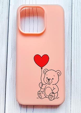 Матовий персиковий чохол на iphone 16 pro ведмежатко з сердечком (принт 431)