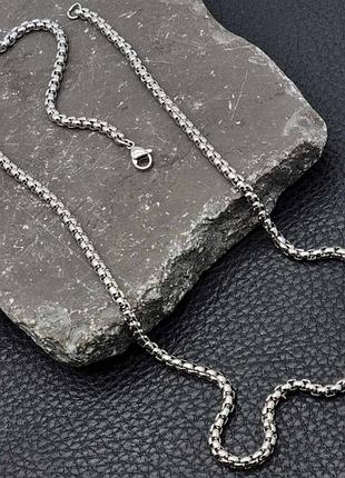 Цепочка серебристого цвета, длина 60 см