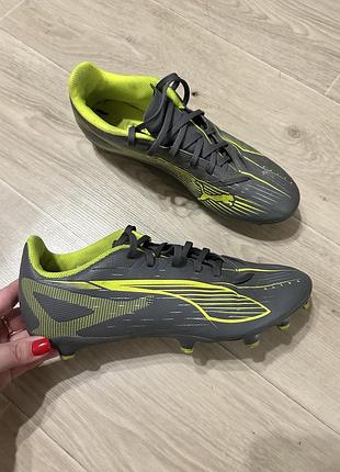 Футбольні бутси puma