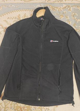 Оригінальний фліс berghaus у чорному кольорі.