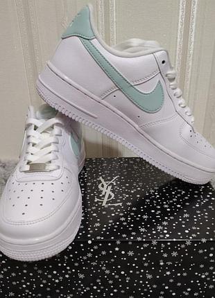 Нові кросівки nike air force 1 white emerald rise (gs), 40р.