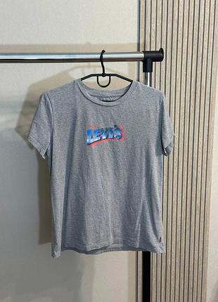 Футболка жіноча levi’s   •розмір s