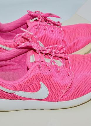 Легкі рожеві кросівочки nike 36,5р