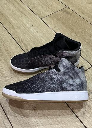 Кросівки adidas veritas mid progressive print оригінал 44 розмір