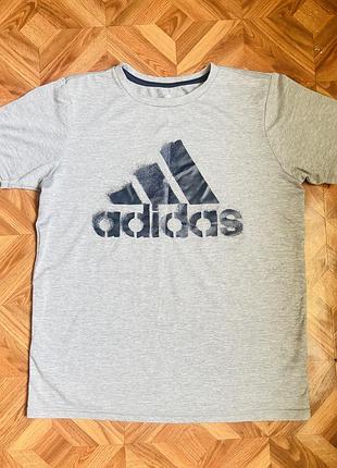 Футболка  adidas