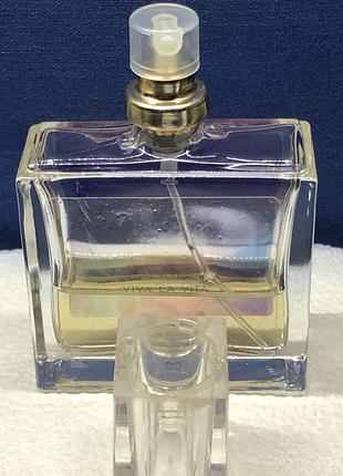 Парфюмерная  воду avon viva la vita; в остатке 12 мл; отличный лёгкий, модный амбре! дарю к любым двум покупкам!!